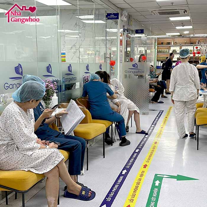 Mỗi khách hàng đến với Gangwhoo đều được trải nghiệm những dịch vụ tư vấn và làm đẹp tốt