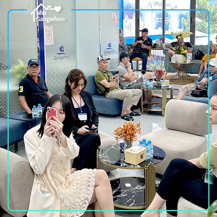 Không gian sảnh thoải mái, hiện đại