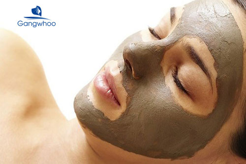 Cách se khít lỗ chân lông trên mặt bằng mặt nạ đất sét