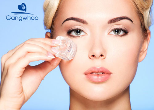 Cách se khít lỗ chân lông bằng đá lạnh